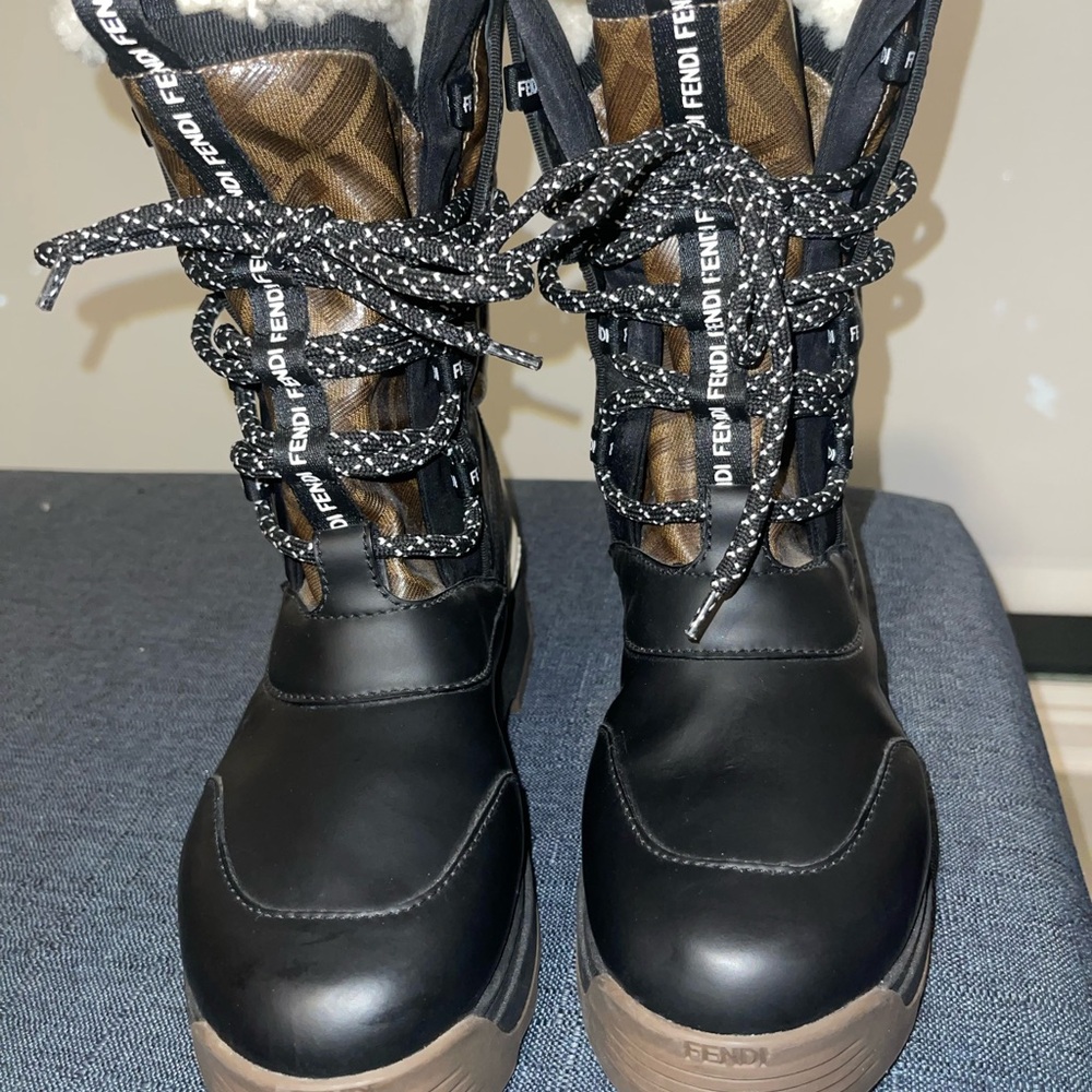 Fendi Black and Brown Winter Boots